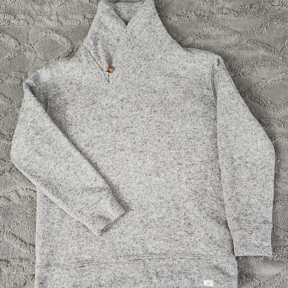 GAP Kids Gray Sweater‎
